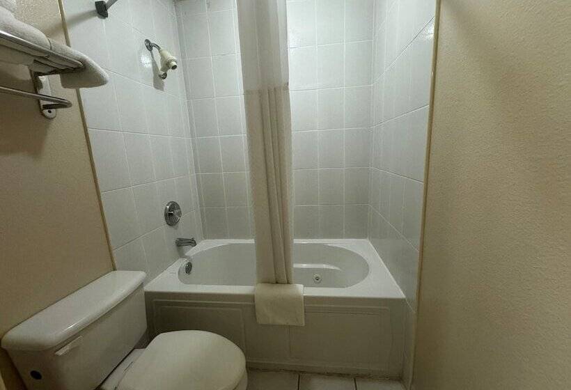 酒店 Super 8 By Wyndham Giddings