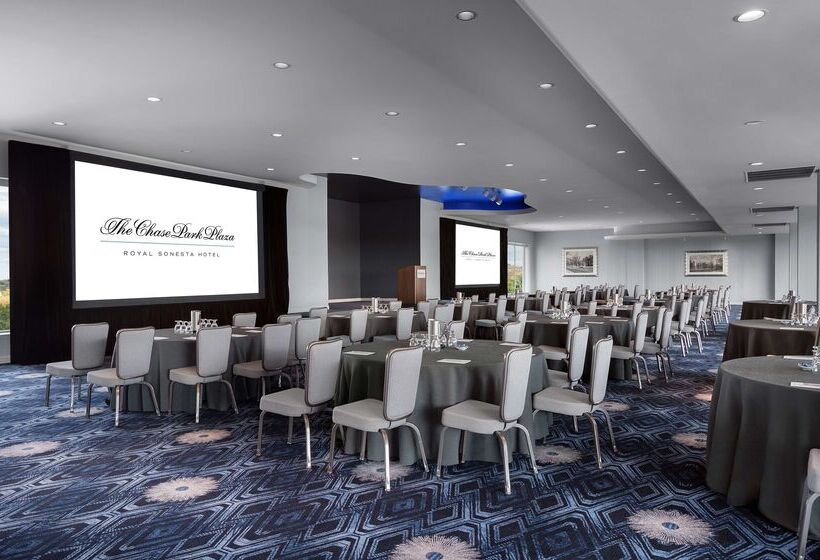 هتل The Royal Sonesta Chase Park Plaza St. Louis