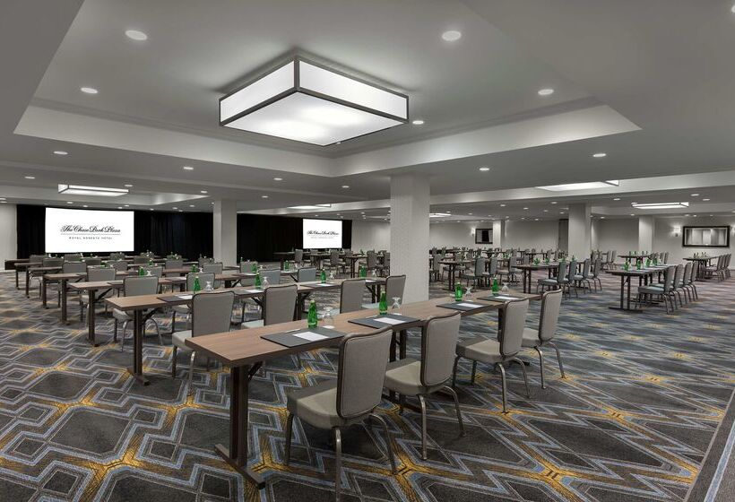 هتل The Royal Sonesta Chase Park Plaza St. Louis