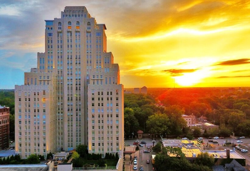هتل The Royal Sonesta Chase Park Plaza St. Louis