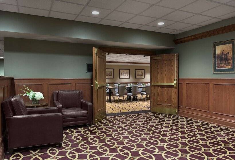 هتل The Royal Sonesta Chase Park Plaza St. Louis