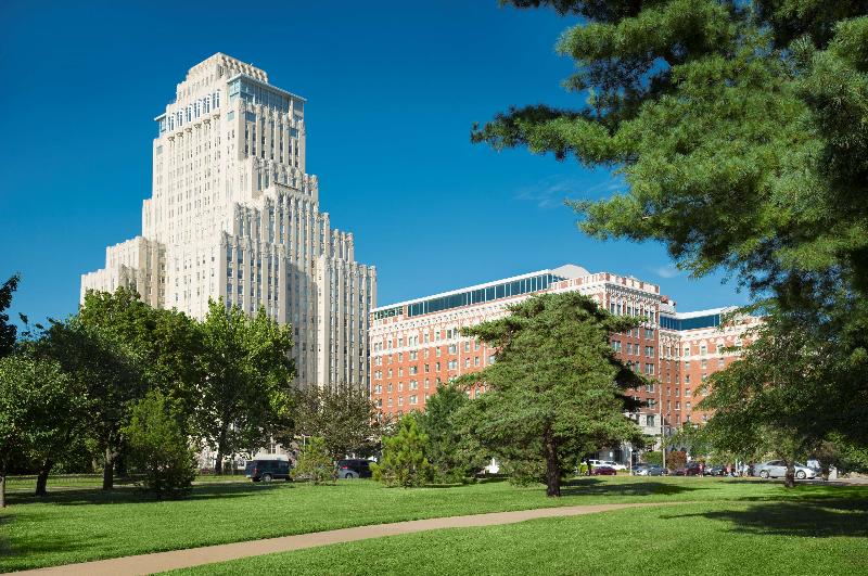 هتل The Royal Sonesta Chase Park Plaza St. Louis