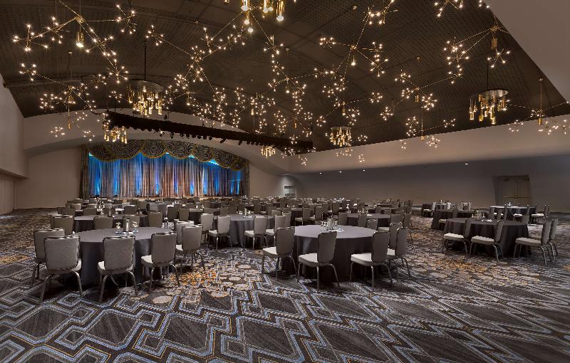 هتل The Royal Sonesta Chase Park Plaza St. Louis