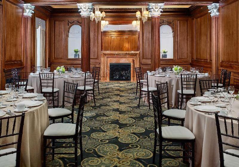 هتل The Royal Sonesta Chase Park Plaza St. Louis
