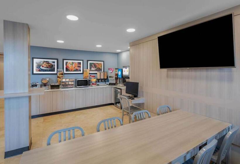 Microtel Inn & Suites By Wyndham Atlanta Buckhead Area