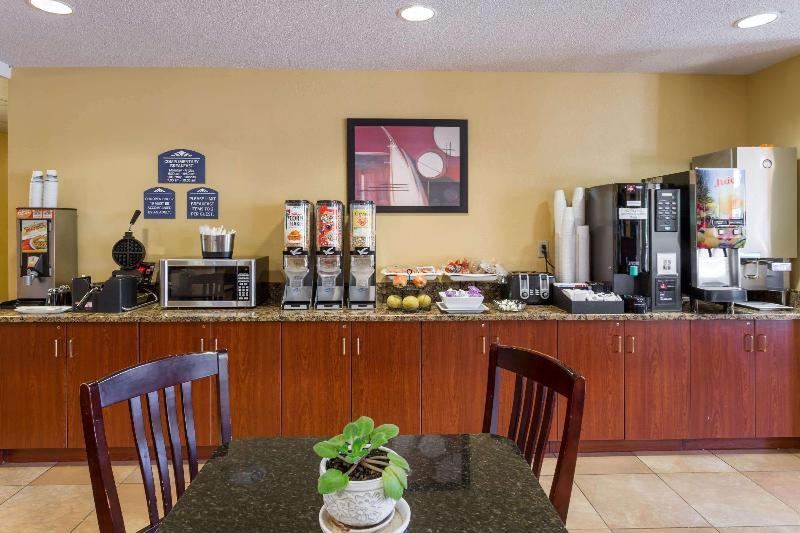 Microtel Inn & Suites By Wyndham Hillsborough