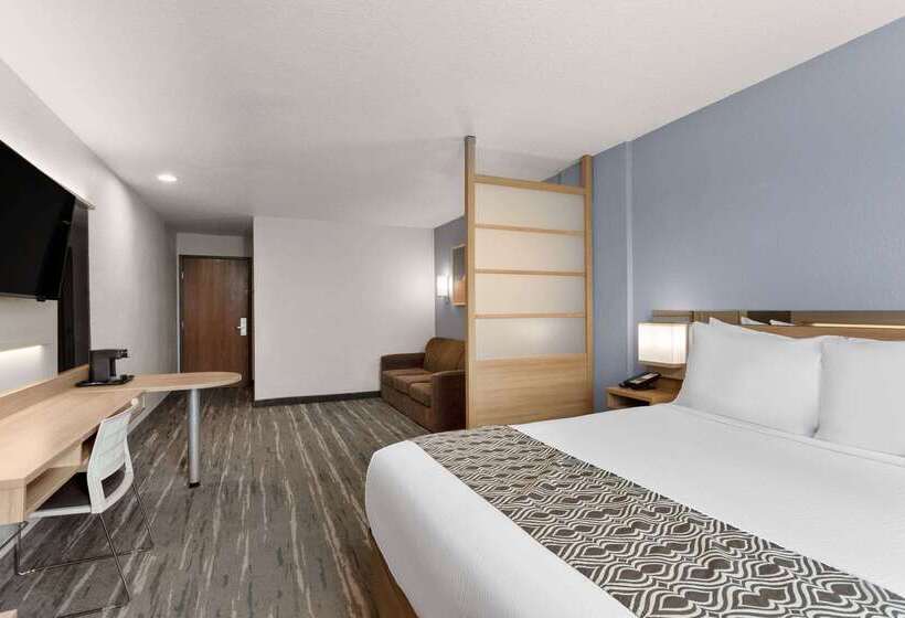 Microtel Inn And Suites   Zephyrhills