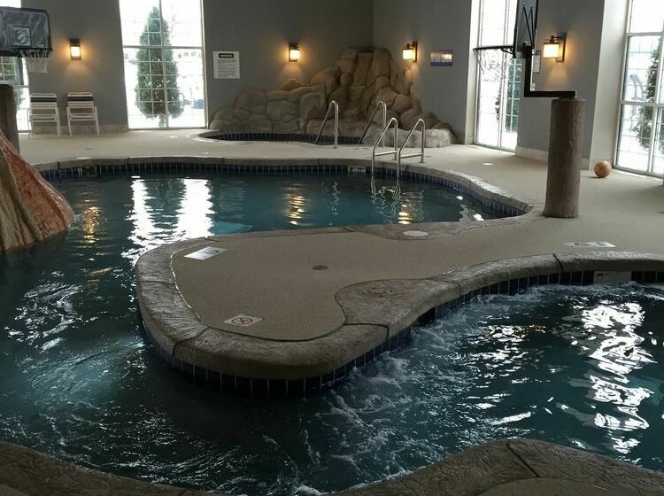 Microtel Inn & Suites By Wyndham Green Bay