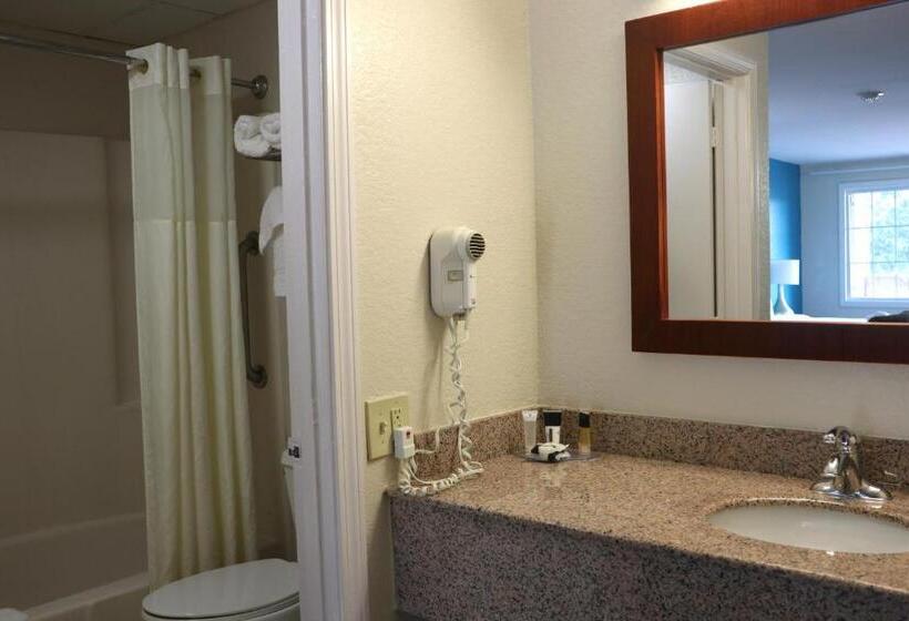 مُتل Sunbird Cape Cod Resort