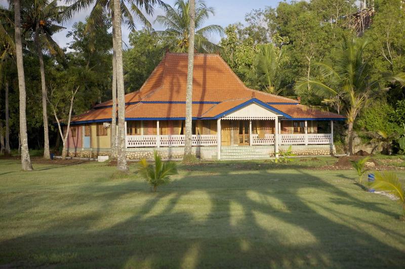 ベッドアンドブレックファースト Desa Limasan Resort