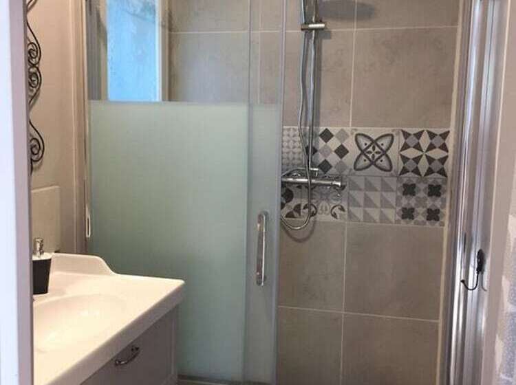 تختخواب و صبحانه La Chouette Villa