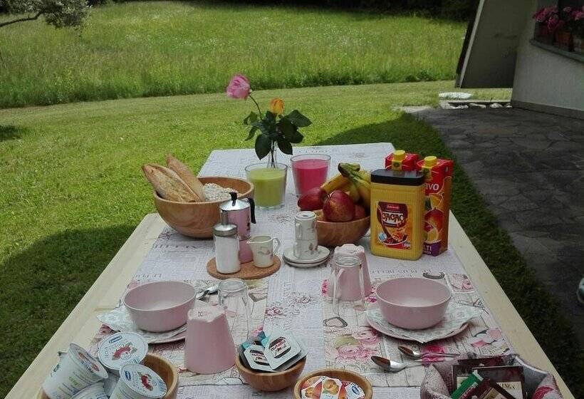 مبيت وإفطار La Vie En Rose