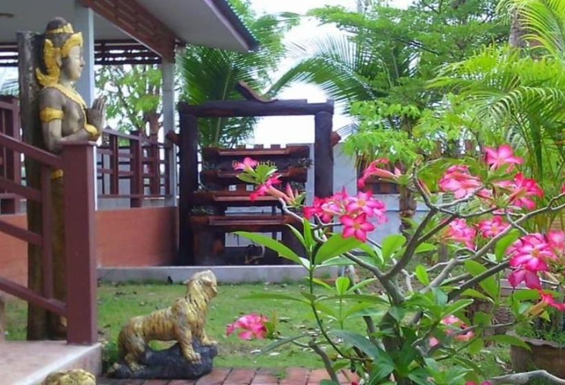 هتل Chum Phae Lagoon Resort