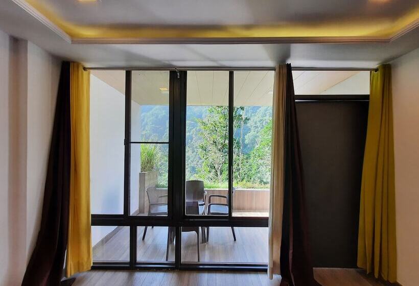 호텔 Haut Monde Hill Stream Resort And Spa