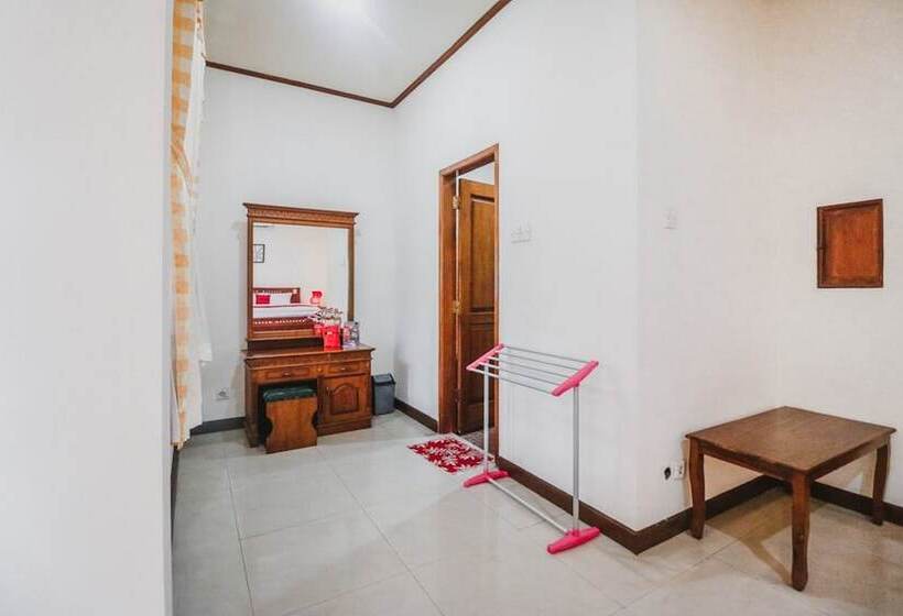 هتل Reddoorz Syariah Near Gelora Delta Sidoarjo