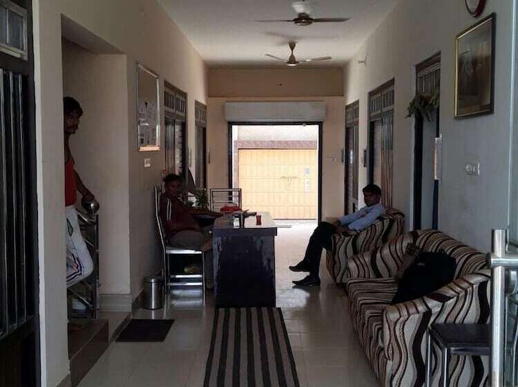 فندق The Atulyam
