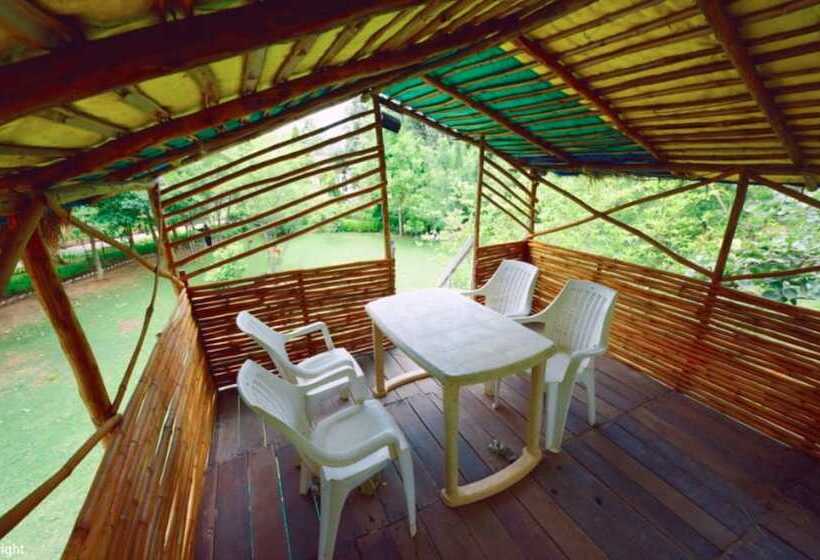 酒店 Vraksh Resort