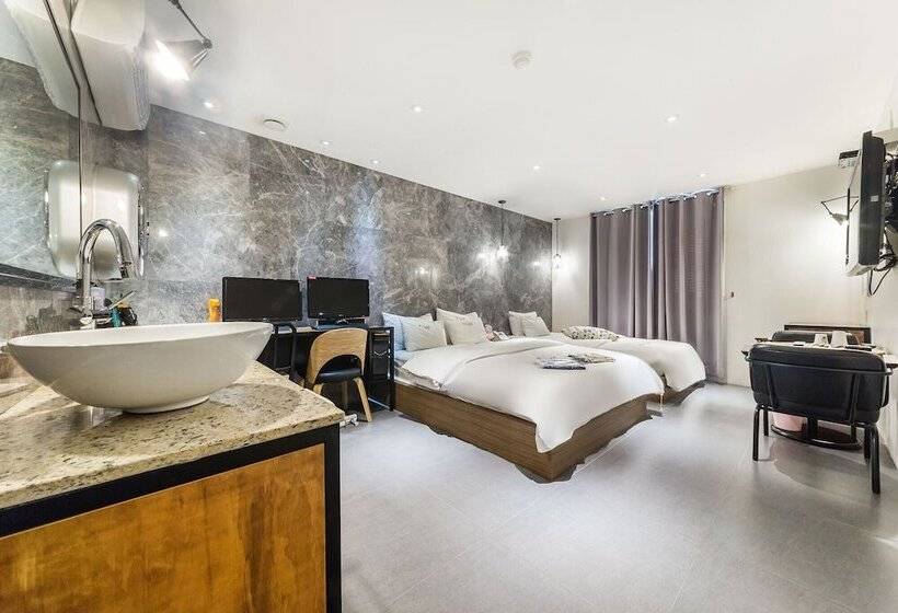 בית מלון כפרי Yaja Guri Sutaek