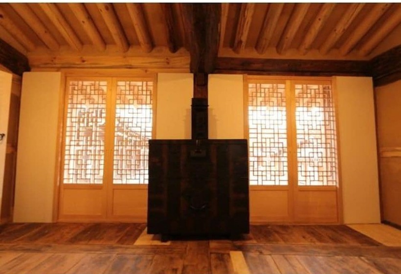 بنسيون Gwiae Traditional House