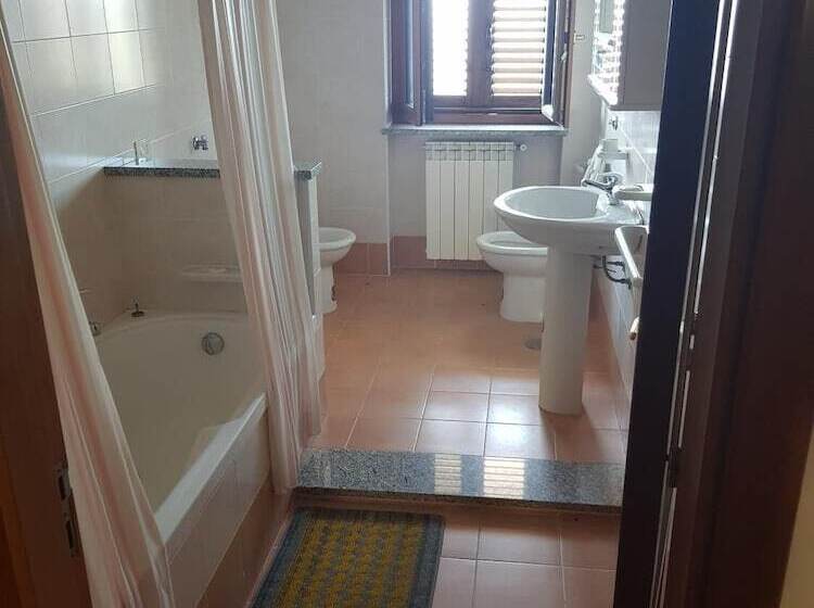 ペンション Immersi Nella Natura