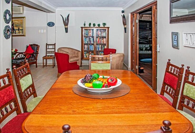 פנסיון Villa Le View Guesthouse