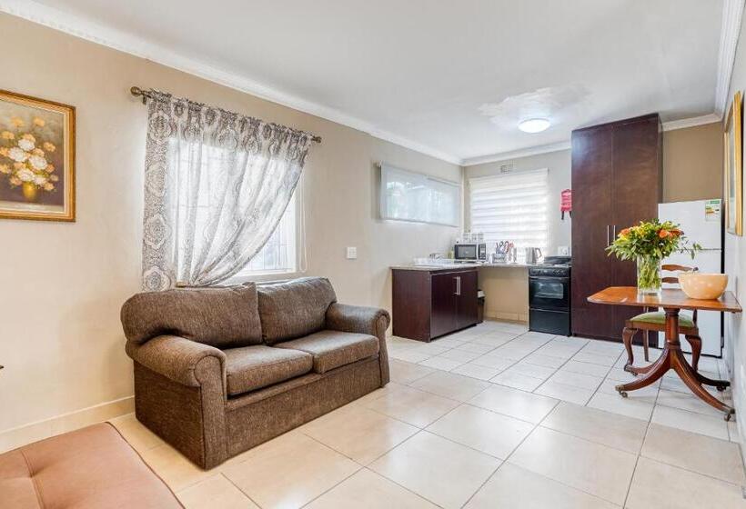 פנסיון Villa Le View Guesthouse