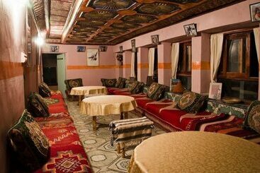 Aït Ayoub Voyages   Hostel