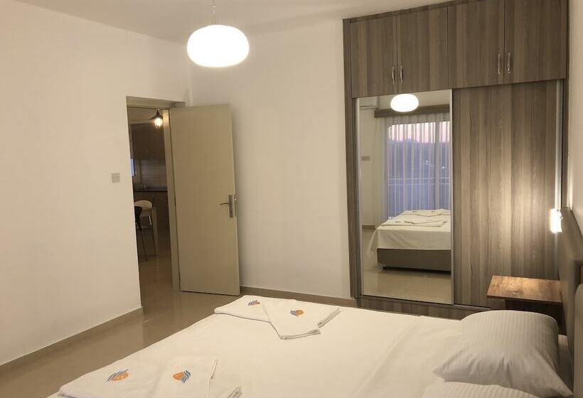 Deniz Airport Suites