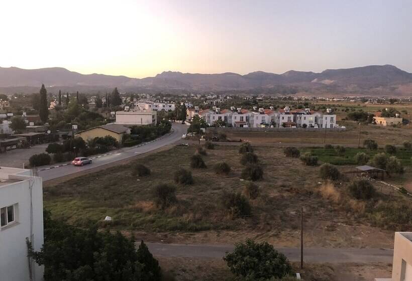 Deniz Airport Suites