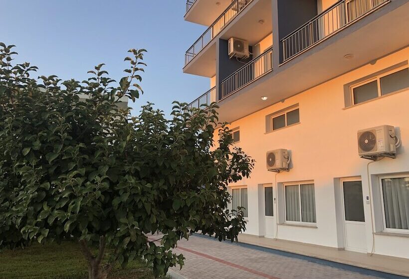 Deniz Airport Suites