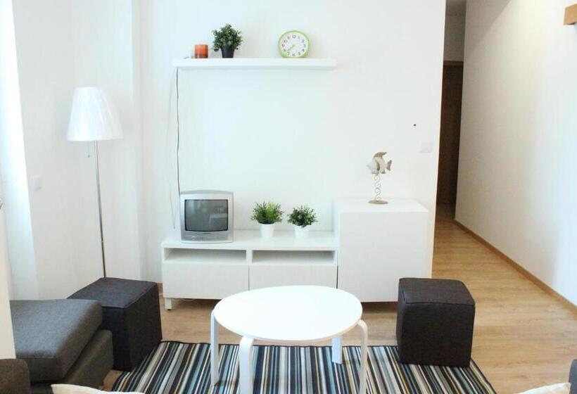 Хостел Aveiro White House