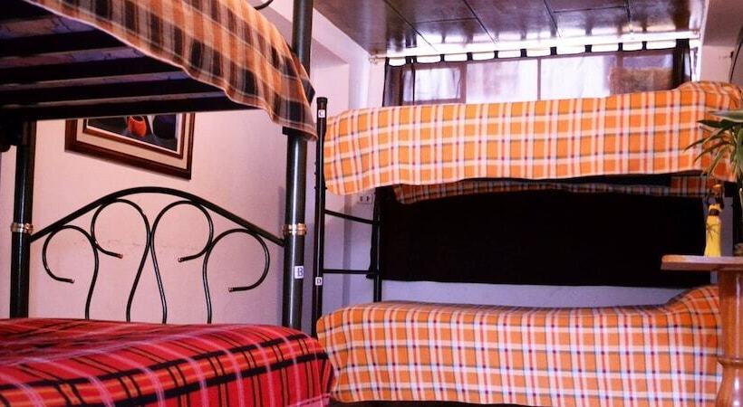 Hostal La Guayunga   Hostel
