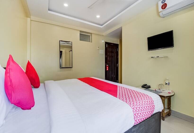 فندق Amrut Executive By Oyo Rooms