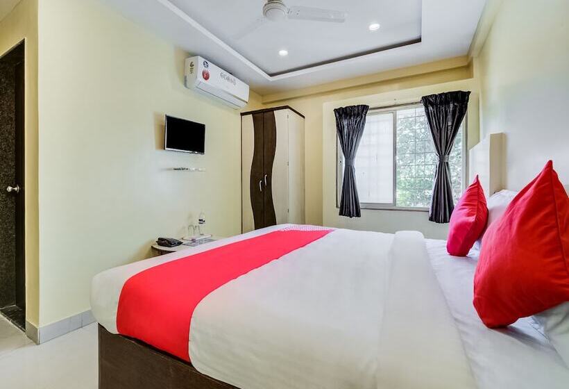فندق Amrut Executive By Oyo Rooms