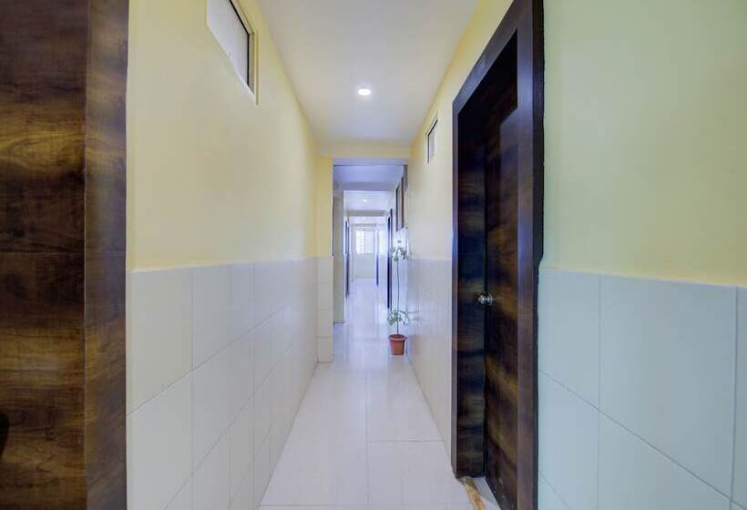 فندق Amrut Executive By Oyo Rooms