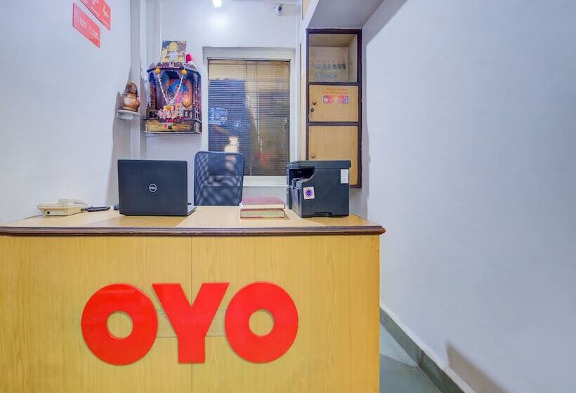 فندق Amrut Executive By Oyo Rooms