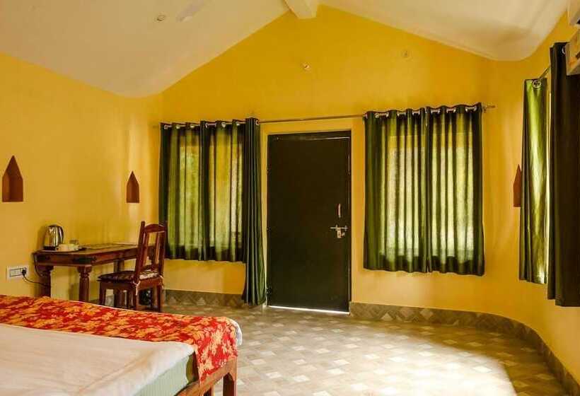 فندق Sariska Farms & Adventure