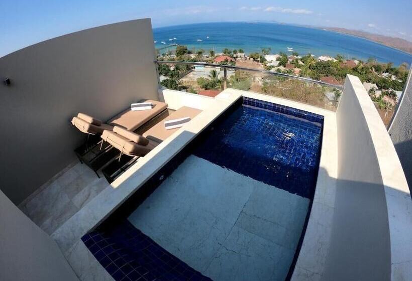 فندق Bukit Pool Suites