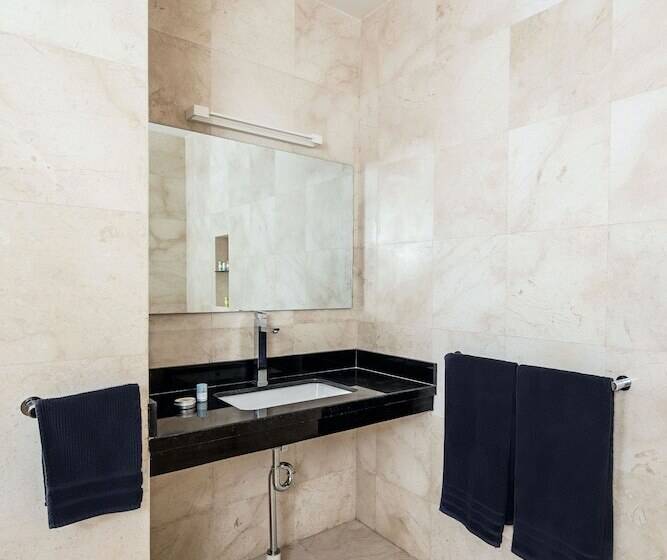فندق Bukit Pool Suites