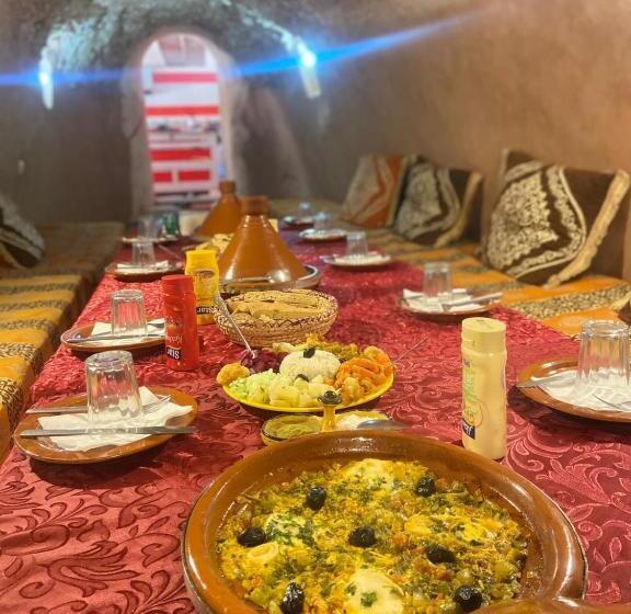 فندق Gîte D étape Tamaloute