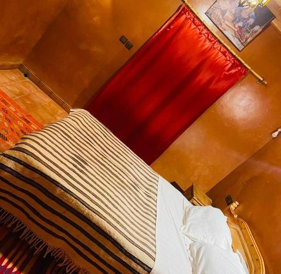 فندق Gîte D étape Tamaloute