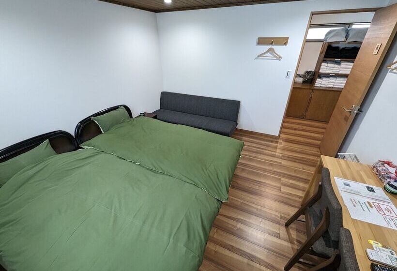 Отель Guesthouse Key's