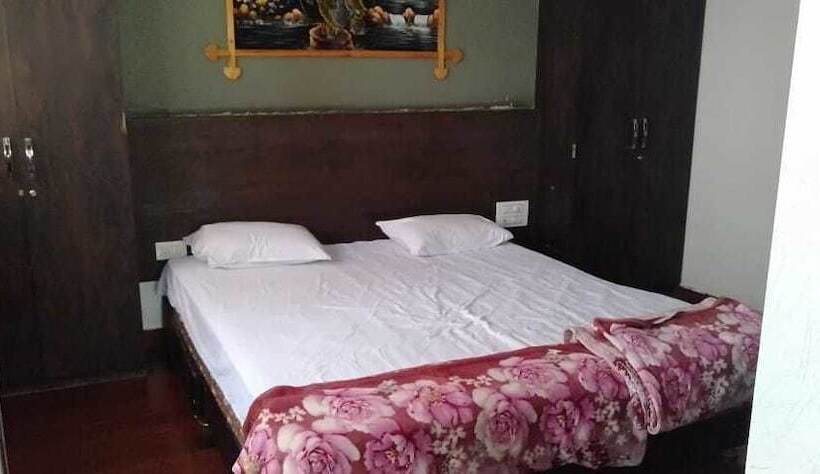 酒店 Iroomz Shivaratna Palace