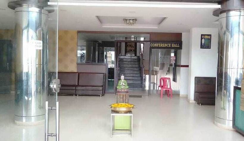 酒店 Iroomz Shivaratna Palace