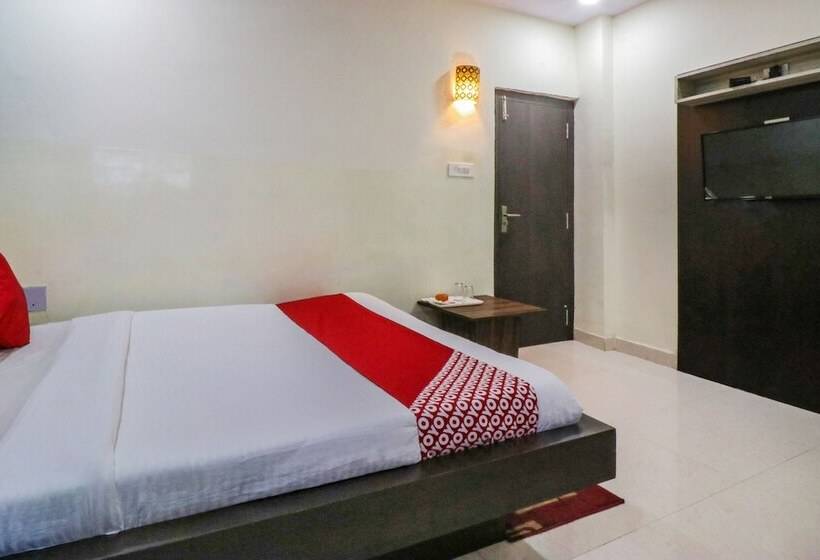 فندق J J Residency By Oyo Rooms