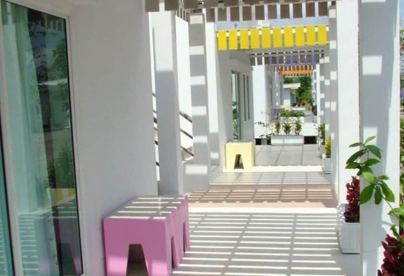 בית מלון כפרי Lake Scene Resort