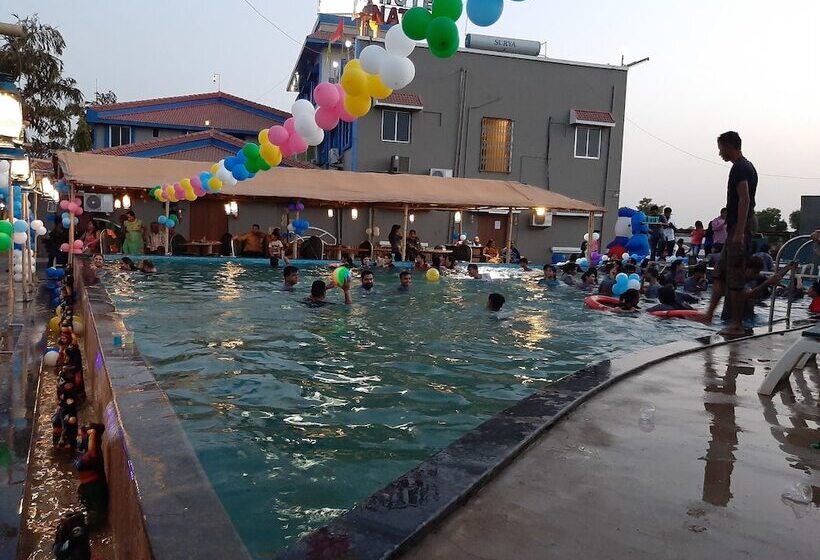 فندق Natraj & Resort