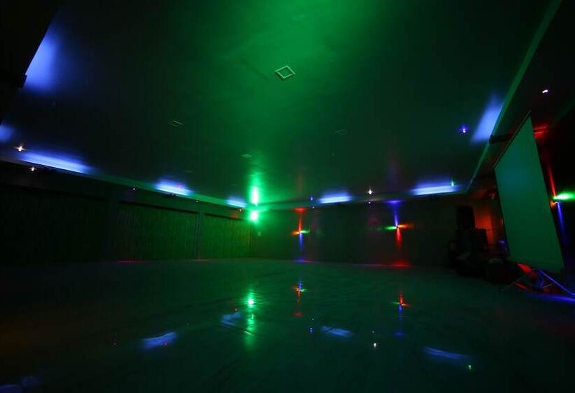 فندق Natraj & Resort