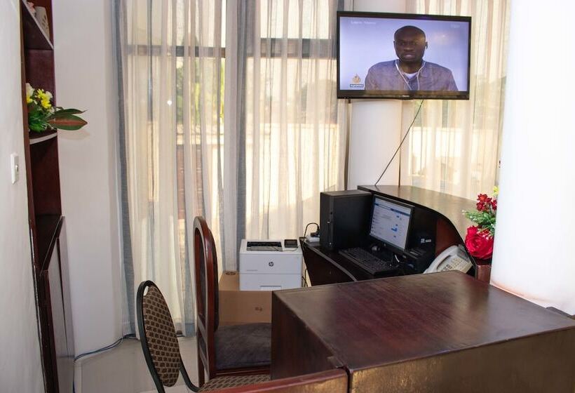 فندق Odjidja Royal Palace