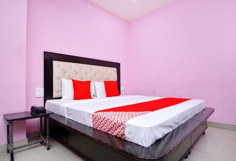 호텔 Palace Plaza By Oyo Rooms